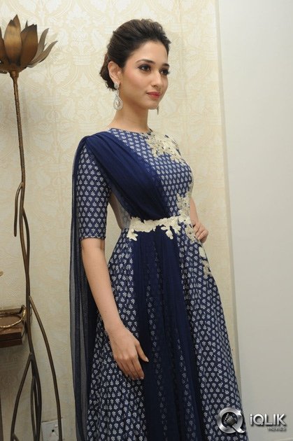 Tamannaah-at-Alludu-Seenu-Movie-Preview-Show